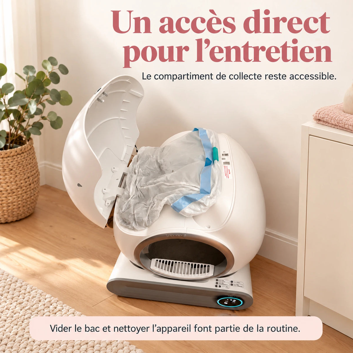 Capot ouvert de la litière automatique avec le sac du compartiment de collecte visible.
