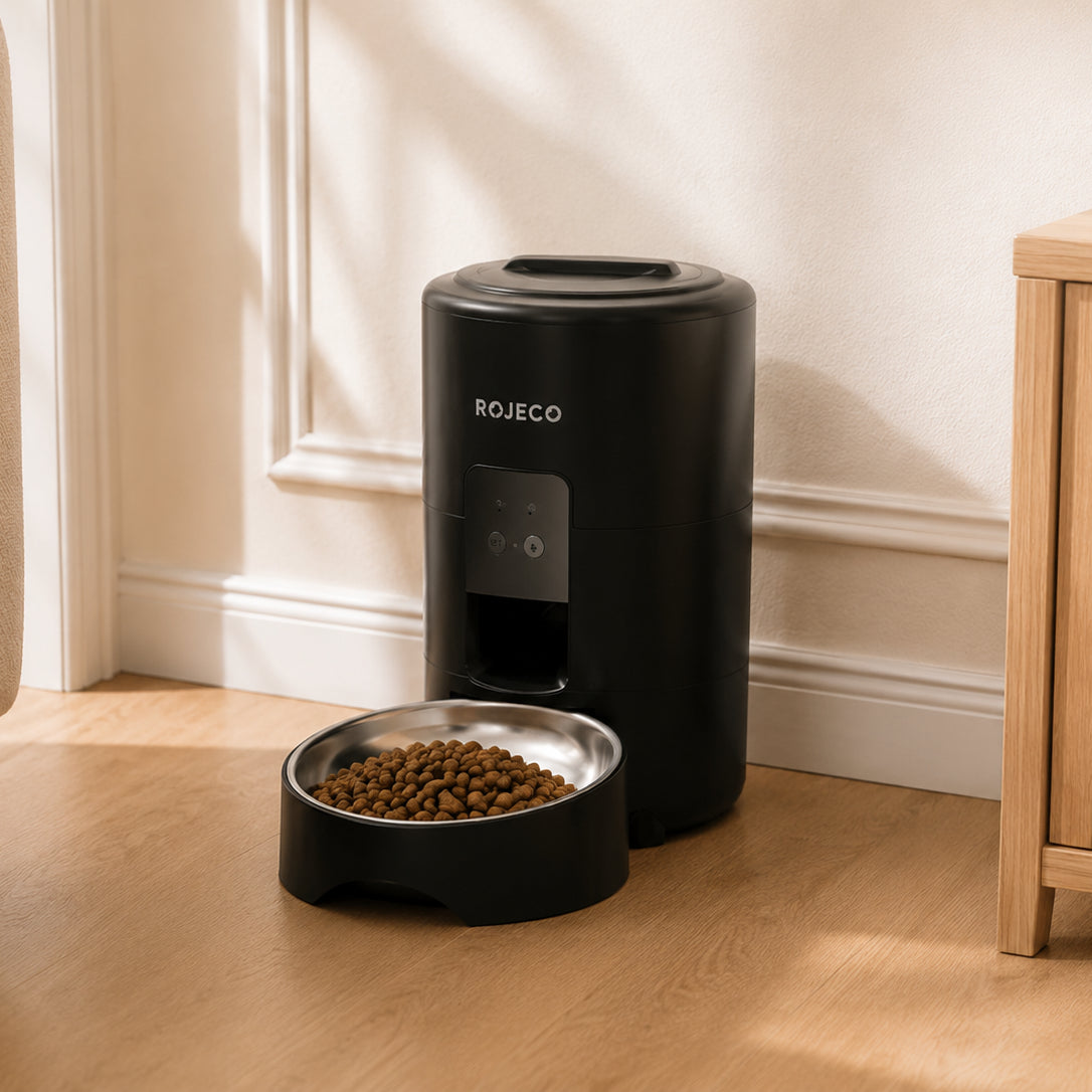 Distributeur automatique de croquettes 2L pour chat vue de face